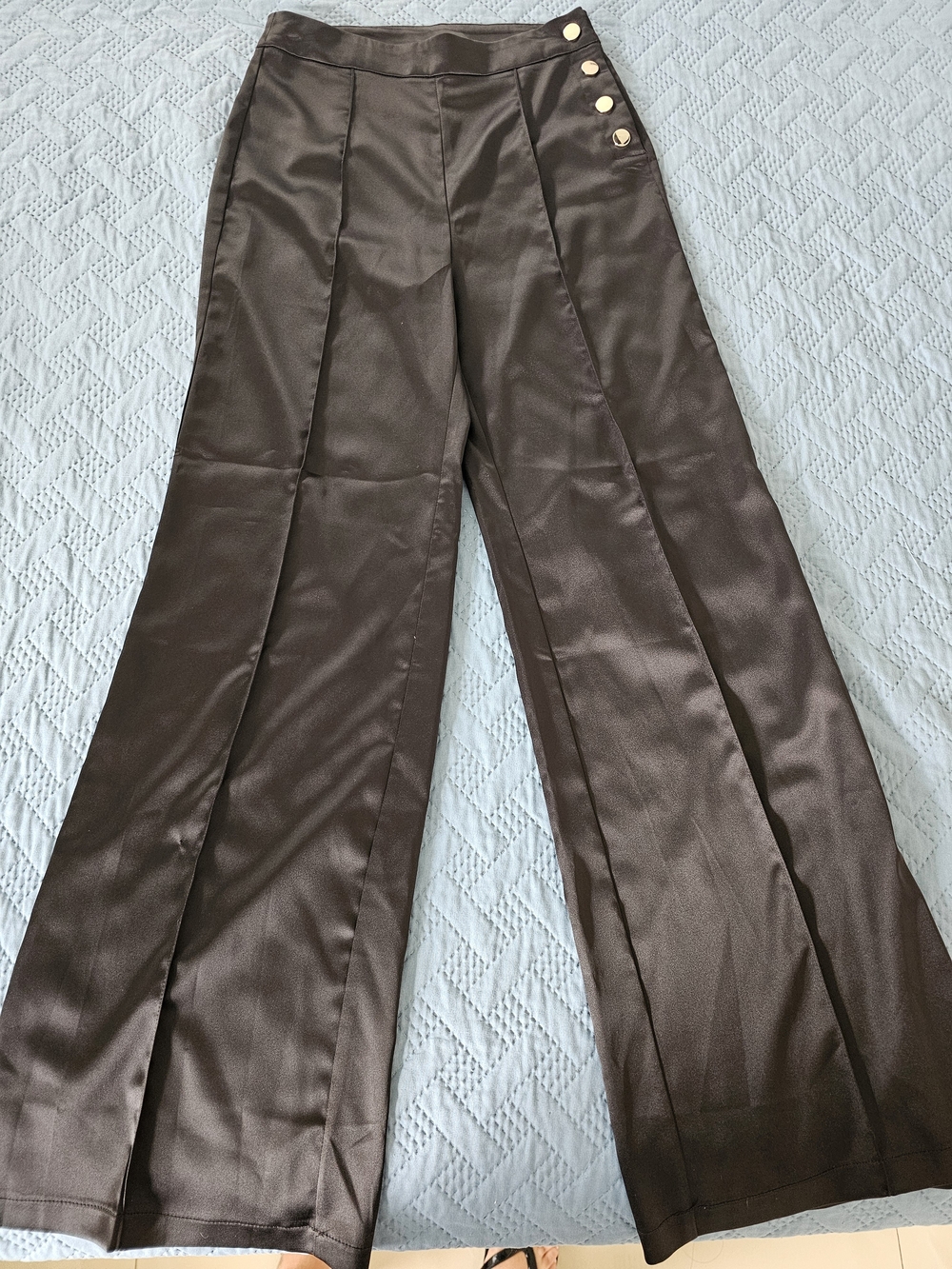 Wide Leg High-Waist Satin Pants with Side Buttons - Black Size S